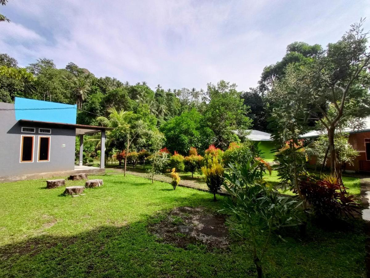 Tangkoko Lodge Bitung Exterior foto