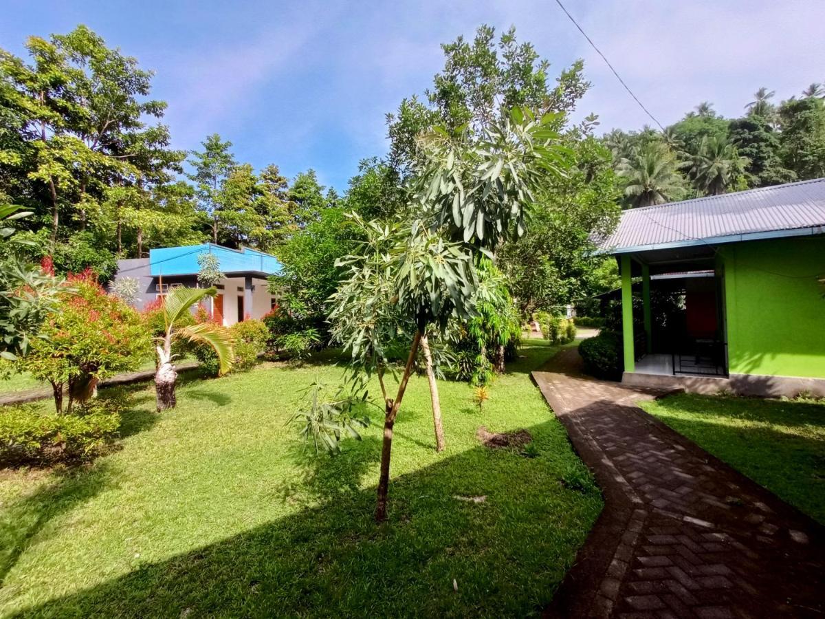 Tangkoko Lodge Bitung Exterior foto